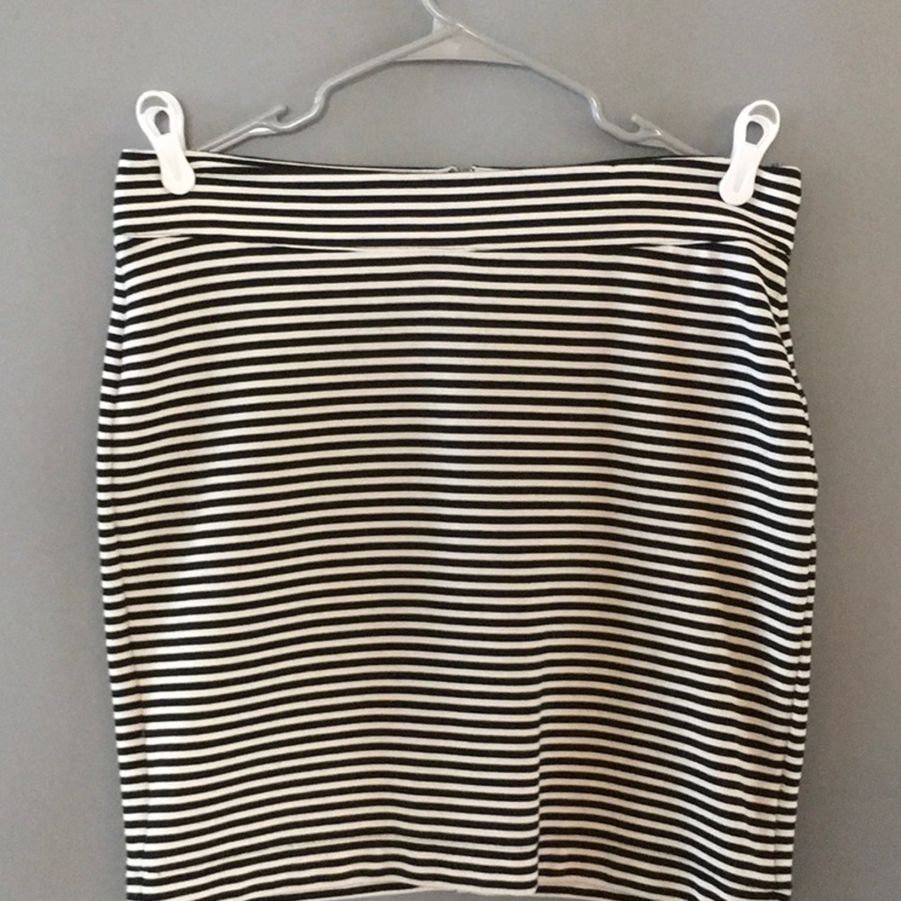 Gap stripe knit skirt